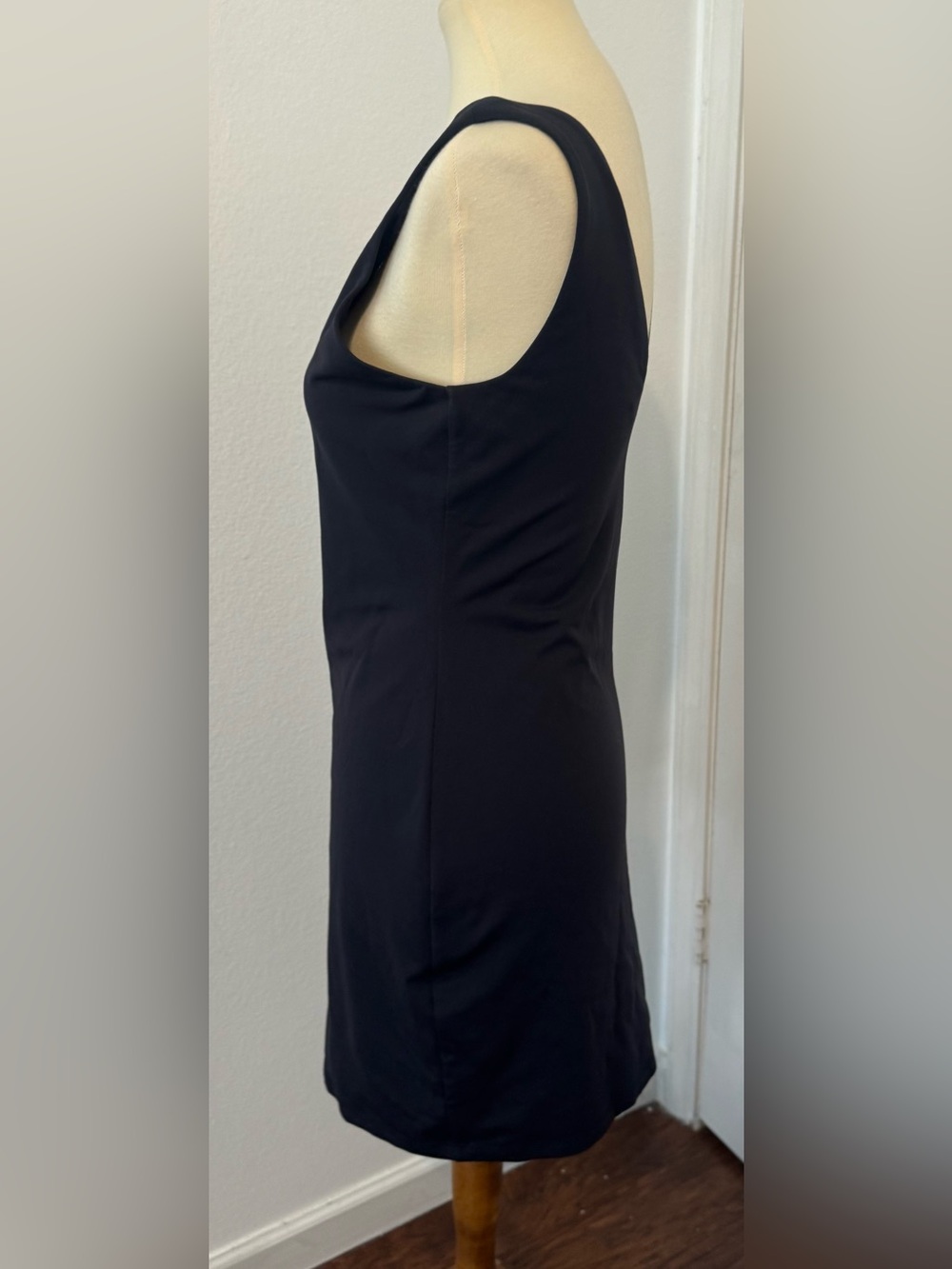 Aritzia Babaton Contour V-Neck Mini Dress Bodycon LBD Sexy Club Stretch Large - Picture 4 of 11